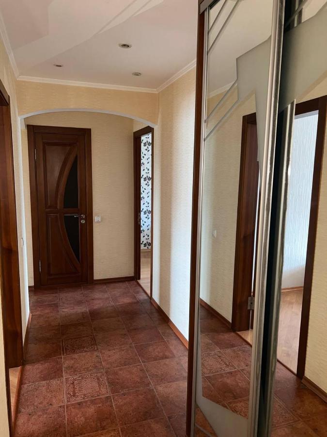 Двокімнатна Квартира На Архипенко Kiev Exterior foto
